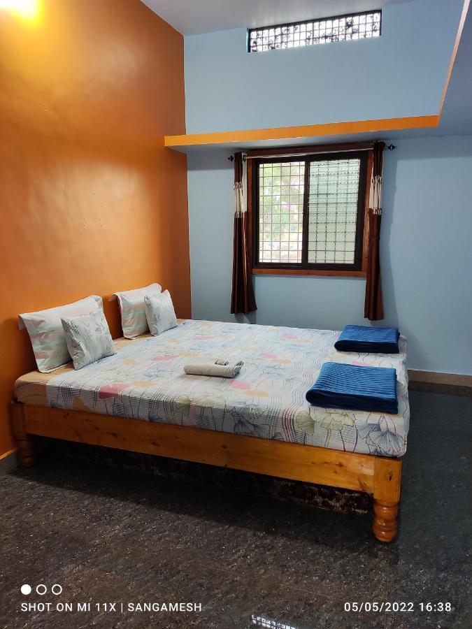 Vaibhav Home Stay Hampi Ngoại thất bức ảnh