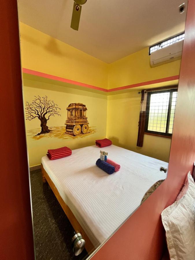 Vaibhav Home Stay Hampi Ngoại thất bức ảnh