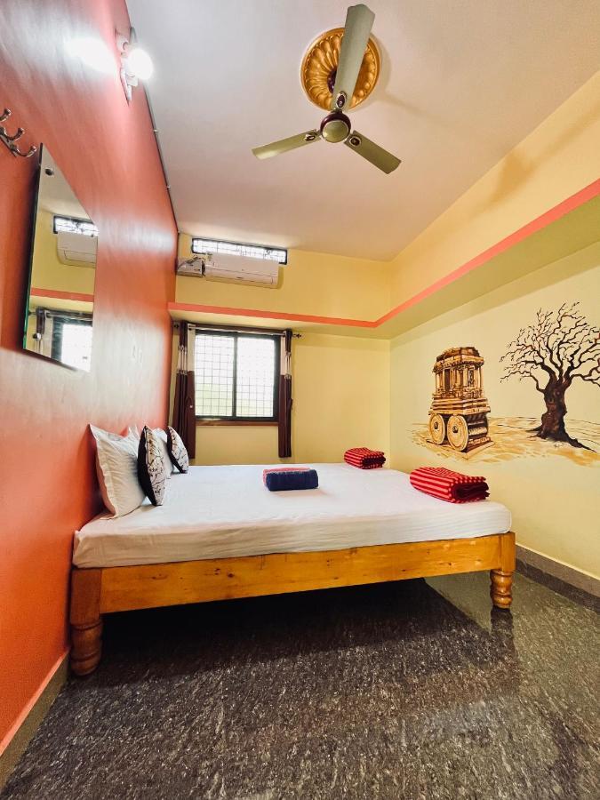 Vaibhav Home Stay Hampi Ngoại thất bức ảnh